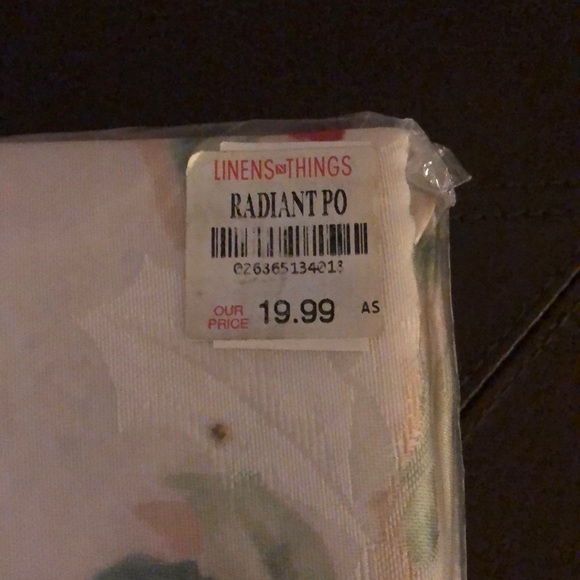 Linens n Things - Picture 2 of 3